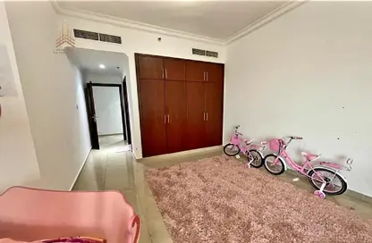 صورة لـ غرفة- غرفة النوم شقة - 3 غرف نوم - 3 حمامات للبيع في برج كونكر - شارع الشيخ مكتوم بن راشد - عجمان ، صورة رقم 1
