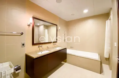 Apartment - 2 Bedrooms - 3 Bathrooms for rent in Sapphire - Tiara Residences - Palm Jumeirah - Dubai
