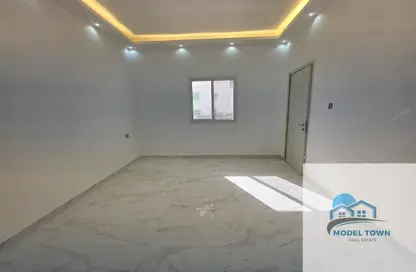 Apartment - 1 Bedroom - 2 Bathrooms for rent in Shakhbout City - Abu Dhabi