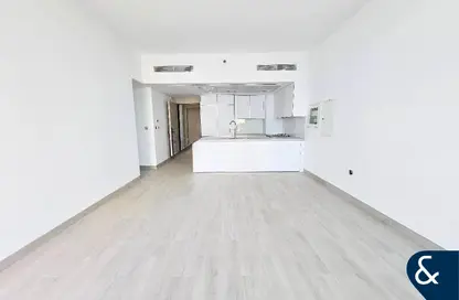 شقة - 3 غرف نوم - 4 حمامات للايجار في لوما بارك فيوز - منطقة 14 - قرية جميرا الدائرية - دبي