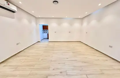 Apartment - Studio - 1 Bathroom for rent in Mohamed Bin Zayed City Villas - Mohamed Bin Zayed City - Abu Dhabi