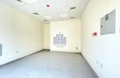 Shop - Studio - 1 Bathroom for rent in Fire Station Road - Muwaileh - Sharjah