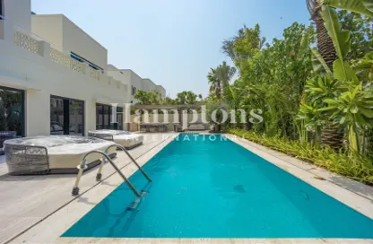 Villa - 4 Bedrooms - 5 Bathrooms for sale in Meadows 2 - Meadows - Dubai