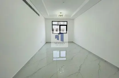 شقة - 2 غرف نوم - 3 حمامات للايجار في سكن حصة 14 - ند الحمر - دبي