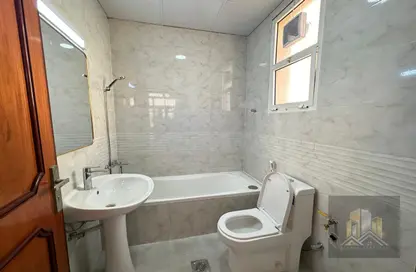 Apartment - 1 Bathroom for rent in Villa Compound - Khalifa City - Abu Dhabi