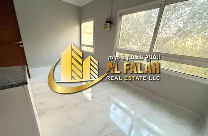 شقة للايجار في البطينة - الشارقة