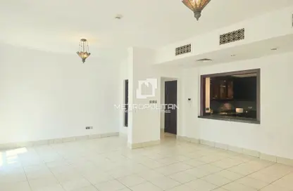 Apartment - 2 Bedrooms - 3 Bathrooms for rent in Reehan 8 - Reehan - Old Town - Dubai