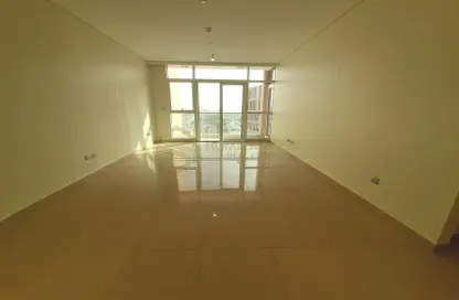 Apartment - 1 Bedroom - 2 Bathrooms for rent in United Square - Al Khalidiya - Abu Dhabi
