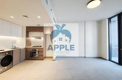 شقة - غرفة نوم - 2 حمامات للبيع في 2 الجادة - الجادة - الشارقة