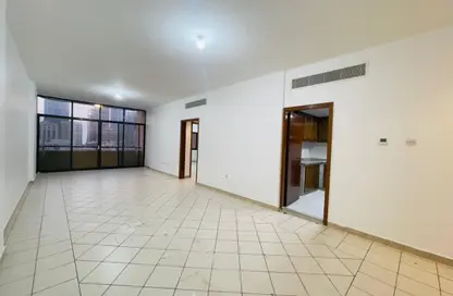Apartment - 2 Bedrooms - 2 Bathrooms for rent in Hamdan Street - Abu Dhabi