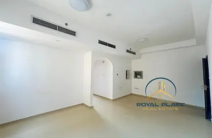 Apartment - 1 Bedroom - 2 Bathrooms for rent in Al Jadaf Building - Al Jaddaf - Dubai