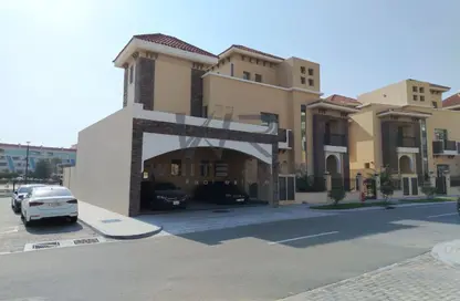Villa - 4 Bedrooms - 6 Bathrooms for rent in Luluat Al Raha - Al Raha Beach - Abu Dhabi