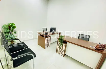 Office Space - Studio - 1 Bathroom for rent in Red Avenue - Al Garhoud - Dubai