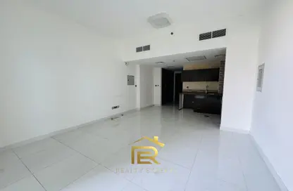 Apartment - Studio - 1 Bathroom for rent in Silicon Gates 2 - Silicon Gates - Dubai Silicon Oasis - Dubai