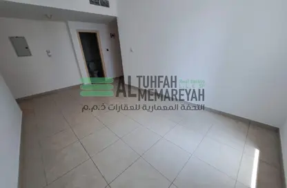 شقة - غرفة نوم - 1 حمام للايجار في شارع التعاون الجديد - التعاون - الشارقة