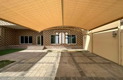 Villa - 4 Bedrooms - 6 Bathrooms for rent in Mohamed Bin Zayed City - Abu Dhabi