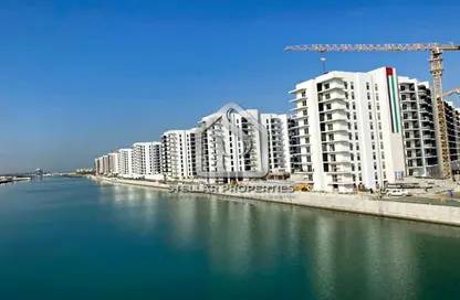 Apartment - 2 Bedrooms - 2 Bathrooms for sale in Waters Edge - Yas Island - Abu Dhabi