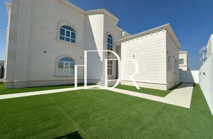 Villa - 5 Bedrooms - 7 Bathrooms for sale in Al Merief - Khalifa City - Abu Dhabi