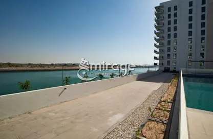 Apartment - Studio - 1 Bathroom for sale in Waters Edge - Yas Island - Abu Dhabi