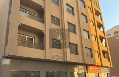 عمارة بالكامل - غرفة نوم - 1 حمام للبيع في المجرة - الشرق - الشارقة