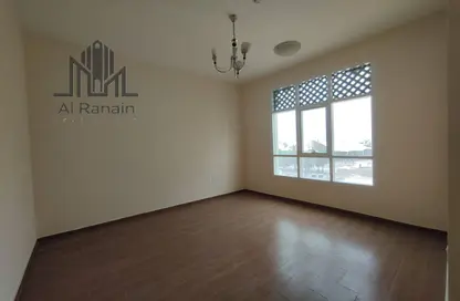شقة - 2 غرف نوم - 2 حمامات للايجار في المقاطعة المركزية - العين