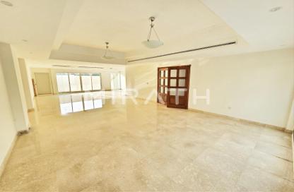 Villa - 5 Bedrooms - 6 Bathrooms for rent in Jumeirah 1 Villas - Jumeirah 1 - Jumeirah - Dubai