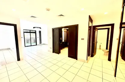 Apartment - 2 Bedrooms - 3 Bathrooms for rent in Reehan 6 - Reehan - Old Town - Dubai