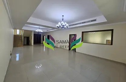 Villa - 5 Bedrooms - 4 Bathrooms for rent in Al Manara - Dubai