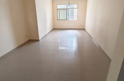 Apartment - 2 Bedrooms - 2 Bathrooms for rent in Al Khan Corniche - Al Khan - Sharjah