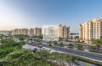 Apartment - 3 Bedrooms - 4 Bathrooms for sale in Al Hamri - Shoreline Apartments - Palm Jumeirah - Dubai