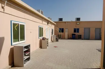 سكن عمال - استوديو - 8 حمامات للايجار في وادي العين 1 - النود - العين