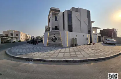 فيلا - 6 غرف نوم - 8 حمامات للبيع في قرية الاميرة - الياسمين - عجمان