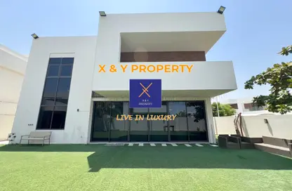 Villa - 5 Bedrooms - 7 Bathrooms for sale in West Yas - Yas Island - Abu Dhabi