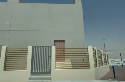 تاون هاوس - 2 غرف نوم - 3 حمامات للايجار في روكان 3 - دبي لاند - دبي