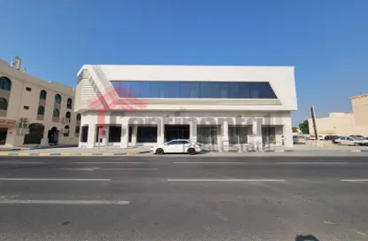 Show Room - Studio - 4 Bathrooms for sale in Maysaloon - Sharjah
