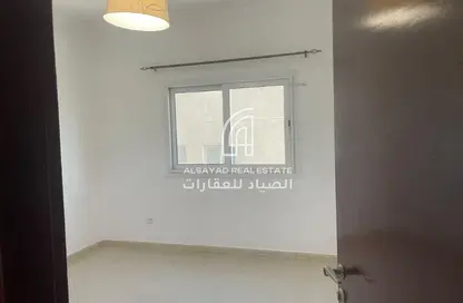 شقة - 2 غرف نوم - 2 حمامات للايجار في برج الملكة - القصباء - الشارقة