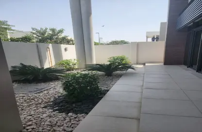Villa - 4 Bedrooms - 6 Bathrooms for sale in West Yas - Yas Island - Abu Dhabi