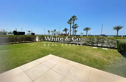 Garden image for: Apartment - 2 Bedrooms - 4 Bathrooms for rent in The 8 - The Crescent - Palm Jumeirah - Dubai, Image 1