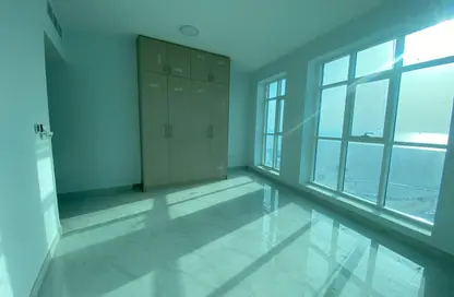 Apartment - 2 Bedrooms - 3 Bathrooms for rent in Ajman Corniche Residences - Ajman Corniche Road - Ajman