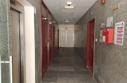 عمارة بالكامل - استوديو - 8 حمامات للبيع في مجمع مويلح - تجارية مويلح - الشارقة