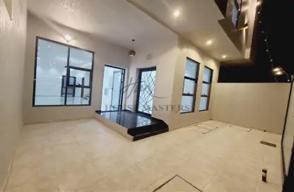 Villa - 4 Bedrooms - 5 Bathrooms for sale in Al Yasmeen - Ajman