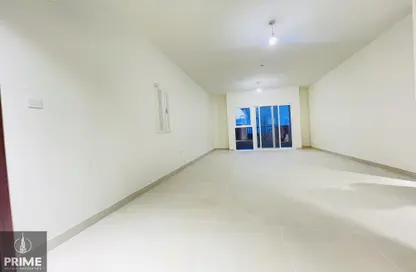 شقة - غرفة نوم - 2 حمامات للايجار في روضة أبو ظبي - أبوظبي