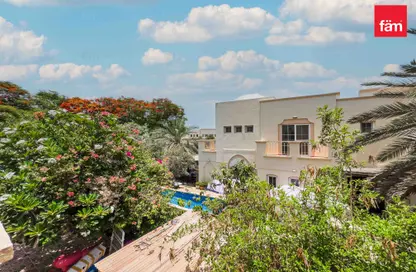 Villa - 3 Bedrooms - 5 Bathrooms for rent in Springs 15 - The Springs - Dubai