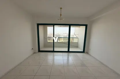 Apartment - 2 Bedrooms - 3 Bathrooms for rent in White Crown Building - Sheikh Zayed Road - Dubai