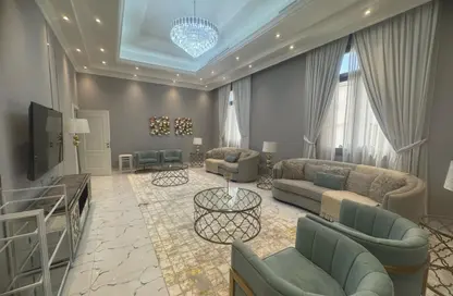 Villa - 5 Bedrooms - 7+ Bathrooms for rent in Al Aweer 1 - Al Aweer - Dubai