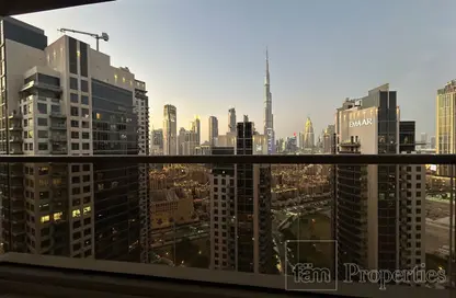 Balcony image for: Apartment - 1 Bedroom - 2 Bathrooms for sale in Elite Downtown Residence - Downtown Dubai - Dubai, Image 1