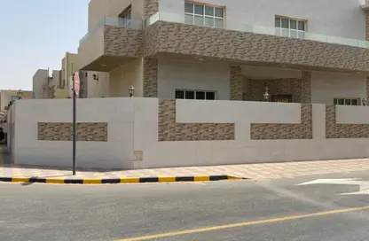 Villa - 5 Bedrooms - 7 Bathrooms for sale in Al Mowaihat 2 - Al Mowaihat - Ajman