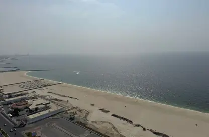 شقة - 2 غرف نوم - 3 حمامات للبيع في برج الكورنيش - طريق كورنيش عجمان - عجمان شقة - 2 غرف نوم - 3 حمامات للبيع في برج الكورنيش - طريق كورنيش عجمان - عجمان