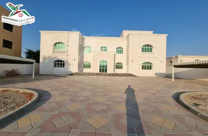 Terrace image for: Villa - 5 Bedrooms - 6 Bathrooms for rent in Gafat Al Nayyar - Zakher - Al Ain, Image 1