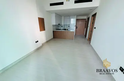 شقة - غرفة نوم - 2 حمامات للبيع في بن غاطي عنبر - منطقة 11 - قرية جميرا الدائرية - دبي